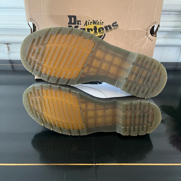 HP⚡️Dr. Martins 1460 White Leather Boot - Picture 8 of 11